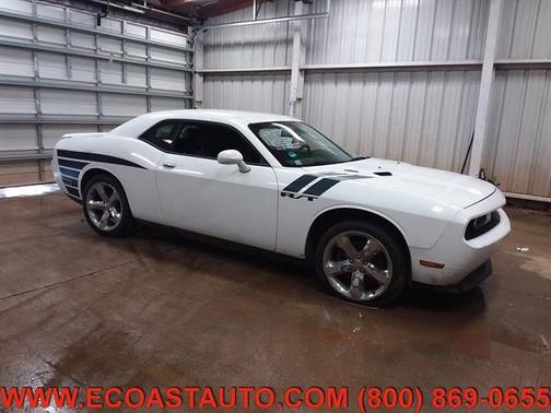 Photo 5 of 18 of 2011 Dodge Challenger R/T