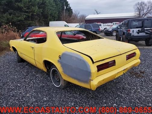 Photo 3 of 16 of 1973 Plymouth Duster
