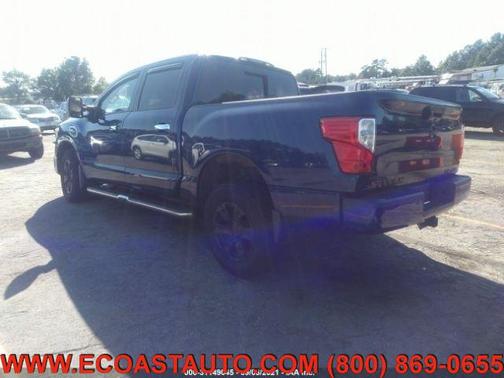 2017 Nissan Titan SV
