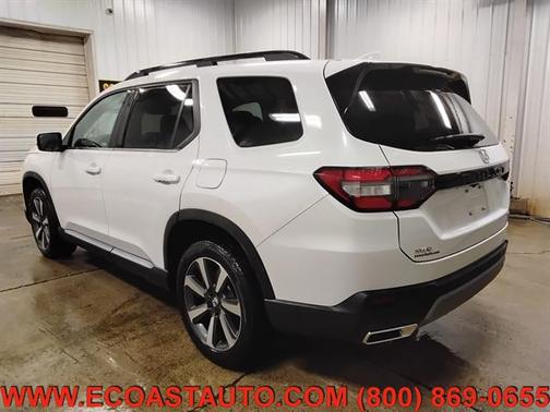 2025 Honda Pilot Touring 8-Passenger