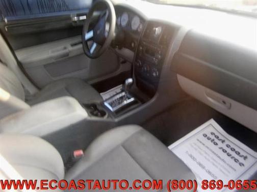 Photo 5 of 7 of 2006 Chrysler 300 Base