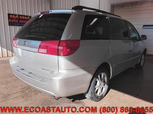 2004 Toyota Sienna XLE