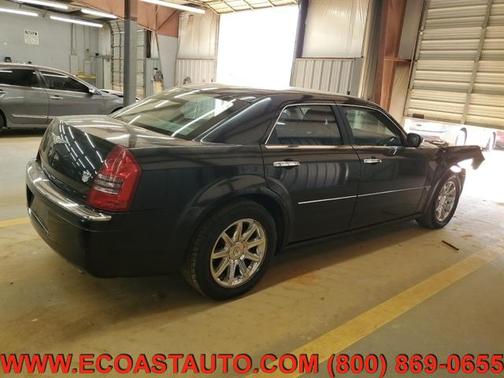 2005 Chrysler 300C Base