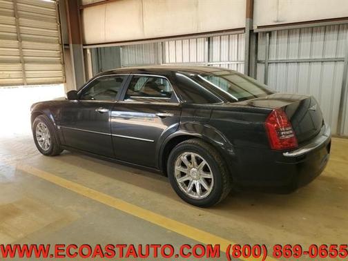 2005 Chrysler 300C Base