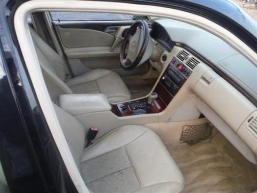1999 Mercedes-Benz E-Class E320