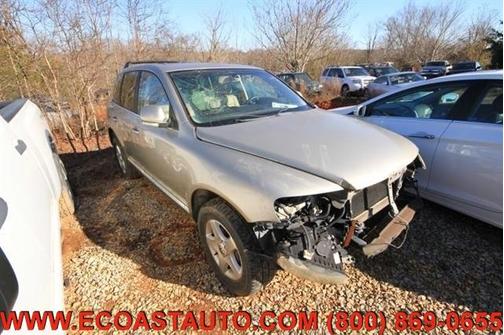 Photo 1 of 12 of 2005 Volkswagen Touareg V6