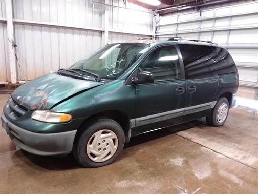 Photo 2 of 18 of 1997 Dodge Caravan SE