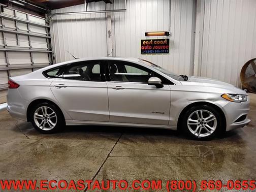 Ingot Silver Metallic 2018 Ford Fusion Hybrid SE