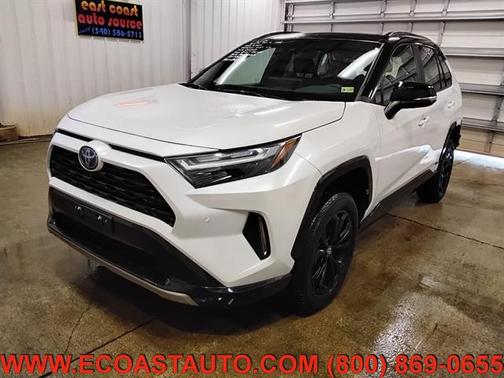 2024 Toyota RAV4 Hybrid SE