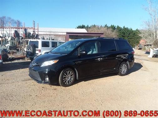 2020 Toyota Sienna XLE