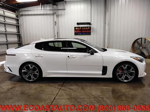Snow White Pearl 2018 Kia Stinger GT1