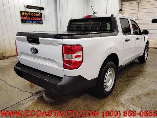 Oxford White 2025 Ford Maverick XL