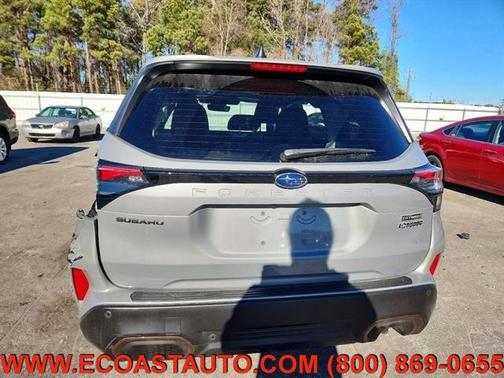 2025 Subaru Forester Base