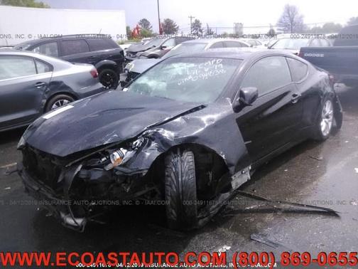 Photo 2 of 10 of 2013 Hyundai Genesis Coupe 2.0T