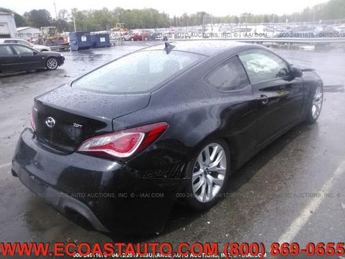 Photo 4 of 10 of 2013 Hyundai Genesis Coupe 2.0T