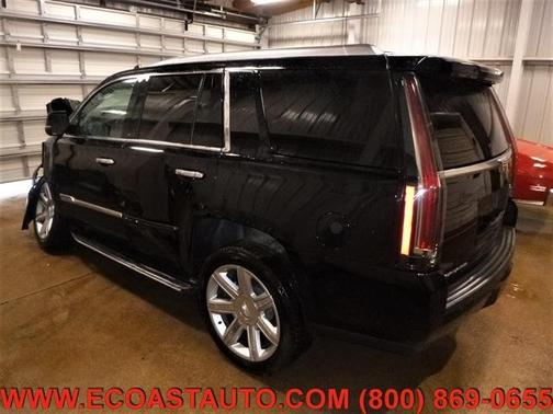 Photo 3 of 24 of 2016 Cadillac Escalade Luxury