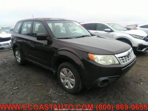 Photo 3 of 10 of 2013 Subaru Forester 2.5X