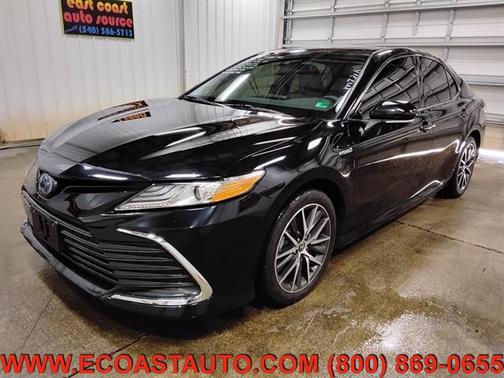 2021 Toyota Camry Hybrid XLE
