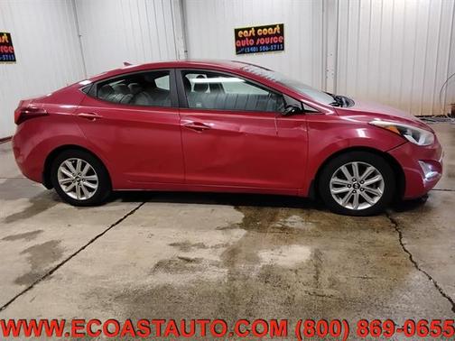 2014 Hyundai ELANTRA SE