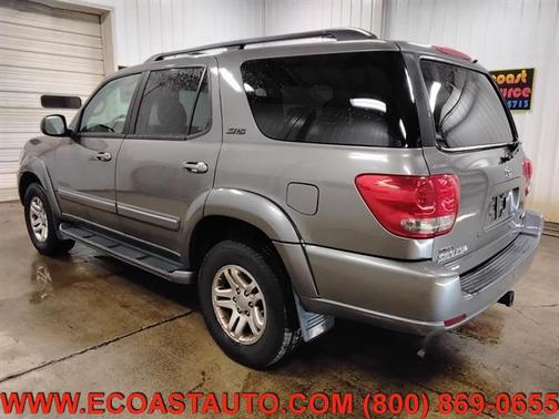 2005 Toyota Sequoia SR5