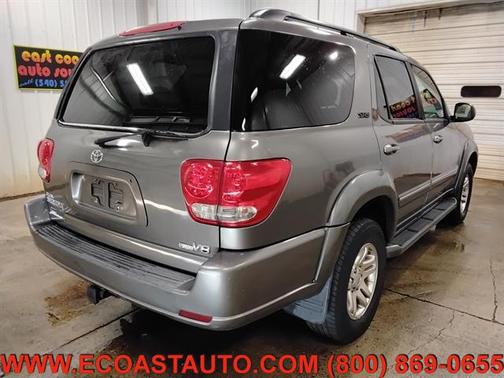 2005 Toyota Sequoia SR5