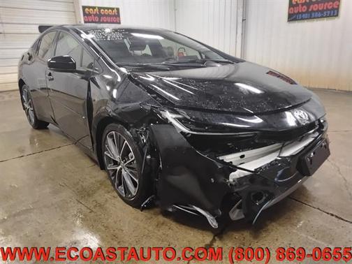 2025 Toyota Prius XLE