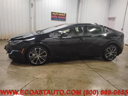 2025 Toyota Prius XLE