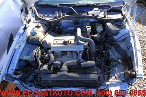Photo 4 of 12 of 2000 Volvo C70 LT