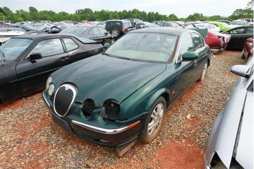 Photo 2 of 12 of 2003 Jaguar S-Type 4.2