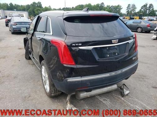 Photo 2 of 10 of 2017 Cadillac XT5 Base