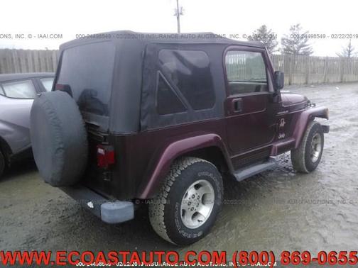 Photo 4 of 10 of 2002 Jeep Wrangler Sahara