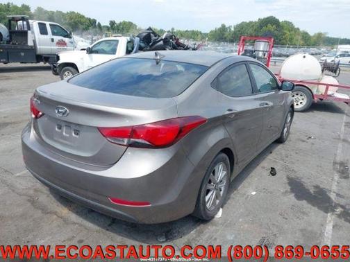 2015 Hyundai ELANTRA SE