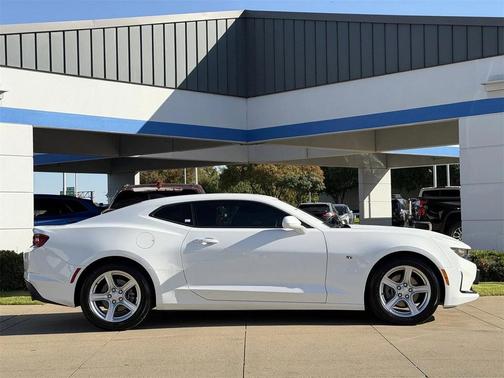 2024 Chevrolet Camaro 2LT