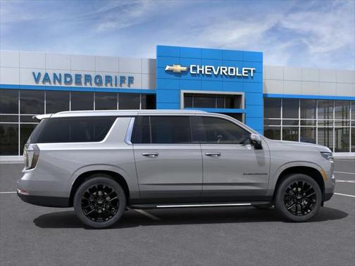 2025 Chevrolet Suburban LT