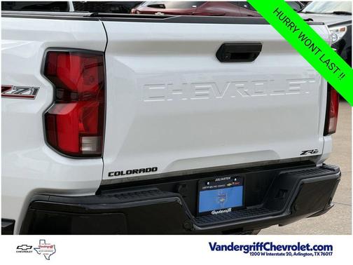 Summit White 2023 Chevrolet Colorado Z71