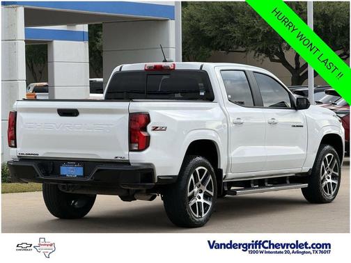 Summit White 2023 Chevrolet Colorado Z71