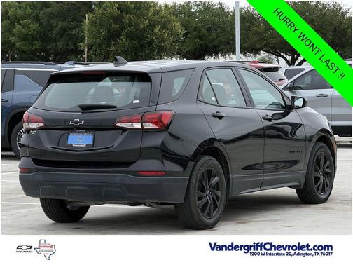 Mosaic Black Metallic 2024 Chevrolet Equinox LS