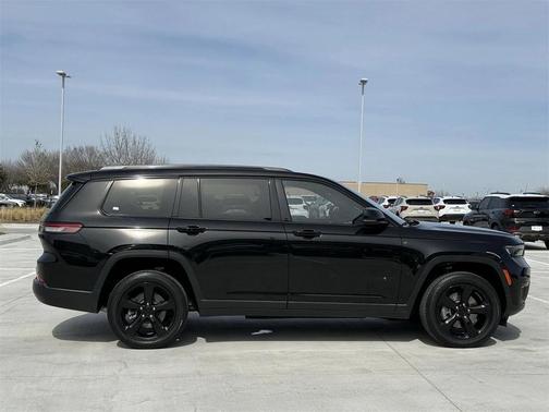 2022 Jeep Grand Cherokee L Altitude