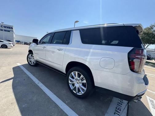 2021 Chevrolet Suburban 4WD High Country