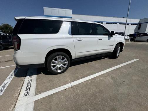 2021 Chevrolet Suburban 4WD High Country