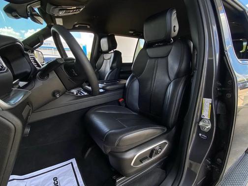 2024 Jeep Wagoneer L Series II 4x2