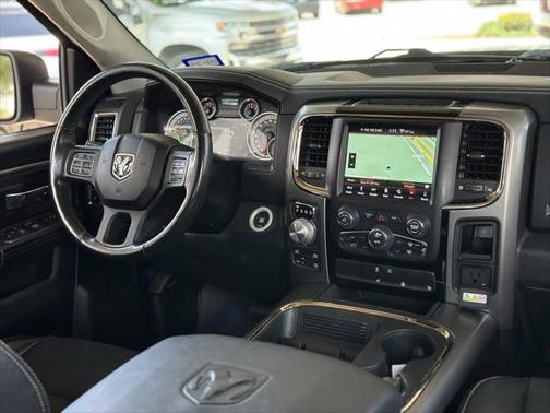 2018 RAM 1500 Night Crew Cab 4x4 5'7' Box