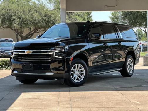 2023 Chevrolet Suburban LT