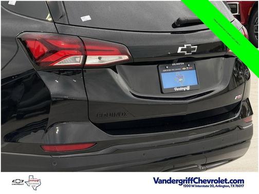 Mosaic Black Metallic 2024 Chevrolet Equinox FWD RS