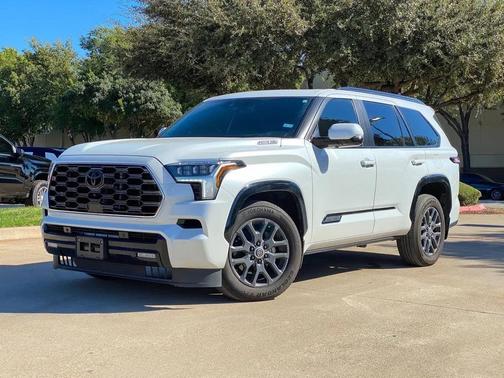 2024 Toyota Sequoia SR5