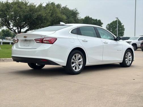 2022 Chevrolet Malibu FWD LT