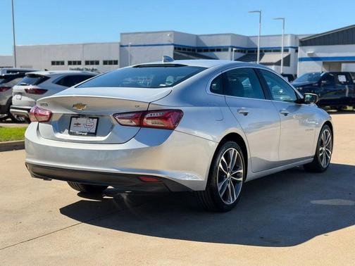2021 Chevrolet Malibu FWD LT
