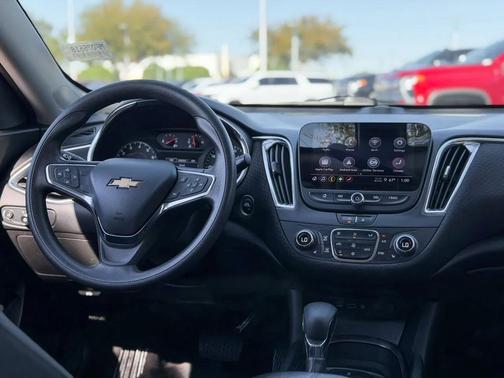 2021 Chevrolet Malibu FWD LT