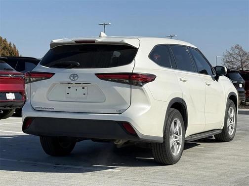 2020 Toyota Highlander LE
