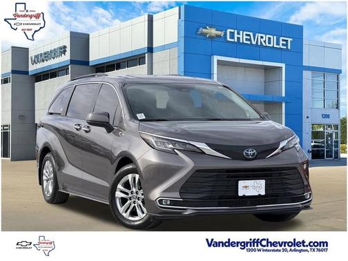 2023 Toyota Sienna XLE